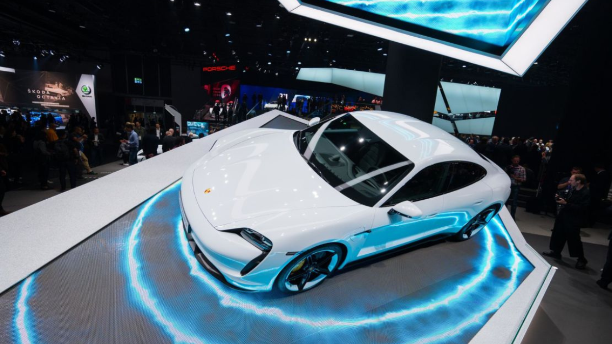 The End of an Era? Porsche’s China Sales Crash as Local Brands Rise